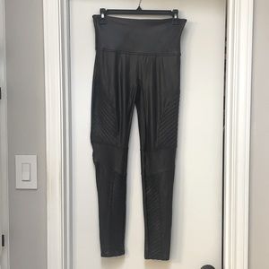 SPANX Black Moto Legging  size Large